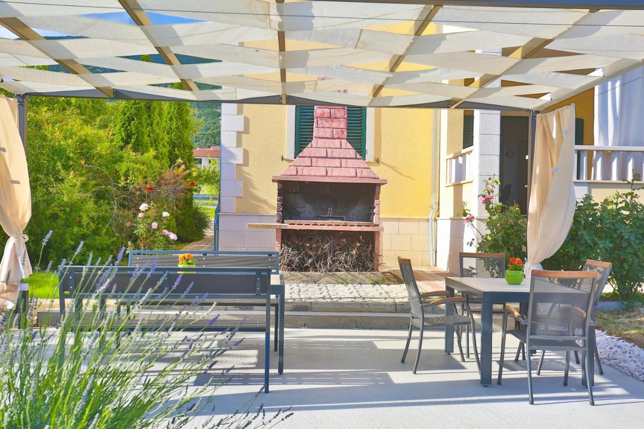 Apartments Maris Kastela Exterior photo