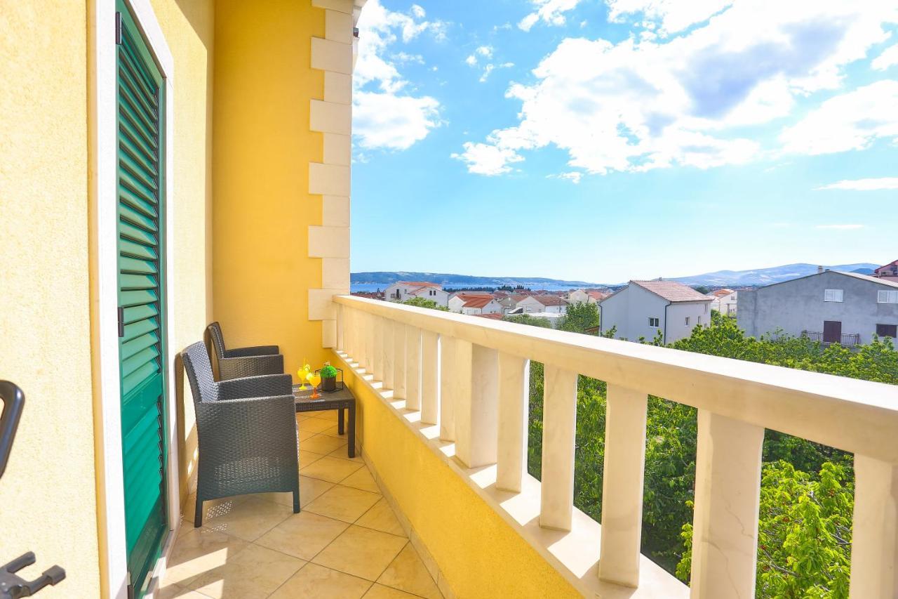 Apartments Maris Kastela Exterior photo